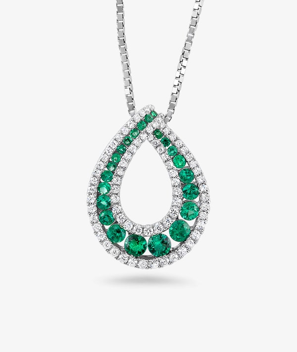 Round Halo Solitaire Pendant Necklace